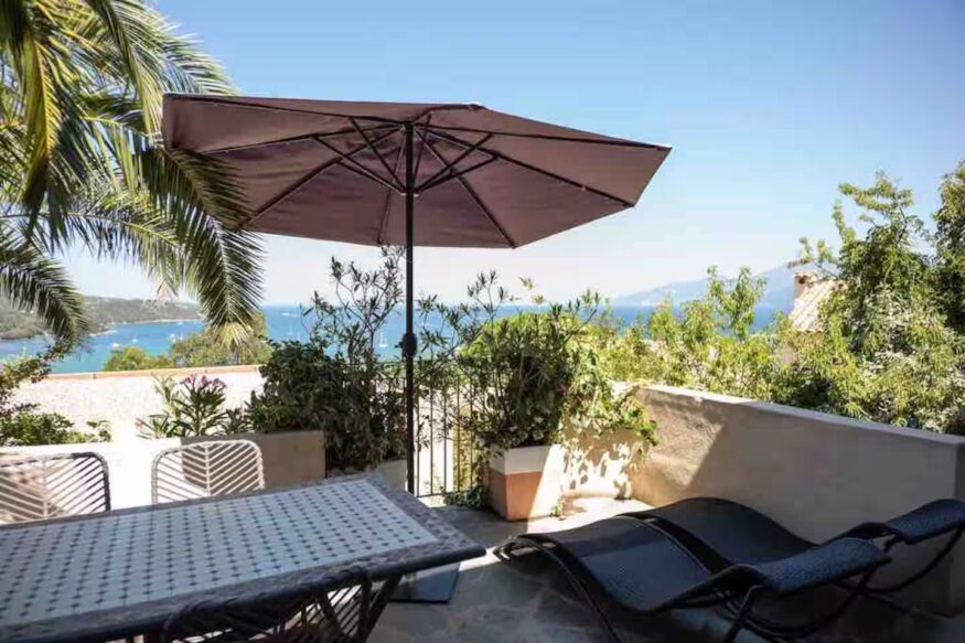 cheap airbnb corsica